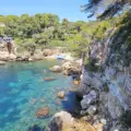 Pourquoi choisir un bateau privé avec skipper sur la Côte d&rsquo;Azur ?