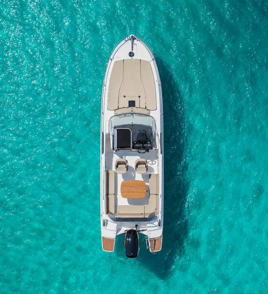 Beneteau_Flyer_Sundeck77_topdown_1180x1295_200ko